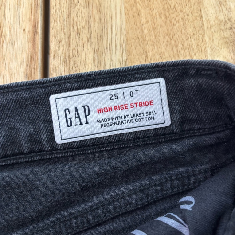GAP High Rise Stride Jeans - Picture 9 of 10